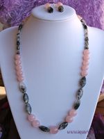 boucles d`oreilles et collier en quartz tourmaline noire et quartz rose, collection atout coeur, pi�ces uniques